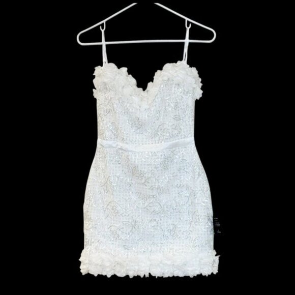 Lulu's Gorgeous Wonder White 3D Floral Applique Strapless‎ Mini Dres Sz Sm NWT - Picture 5 of 10